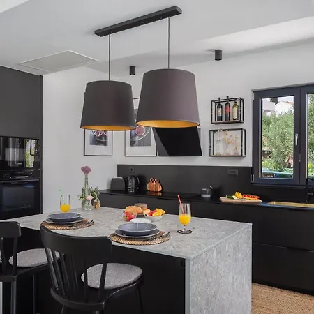 Vila Luxury The North Star With Pool Trogir