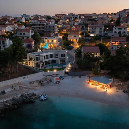 Luxury The North Star With Pool Villa *