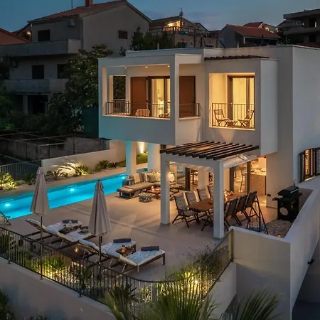 Luxury The North Star With Pool