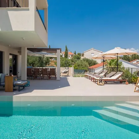Luxury The North Star With Pool Vila Trogir